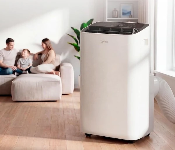 MIDEA 12000 BTU: aire acondicionado portátil recomendado para salón con calor serio